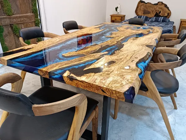 Epoxy-Dining-Room-Tables